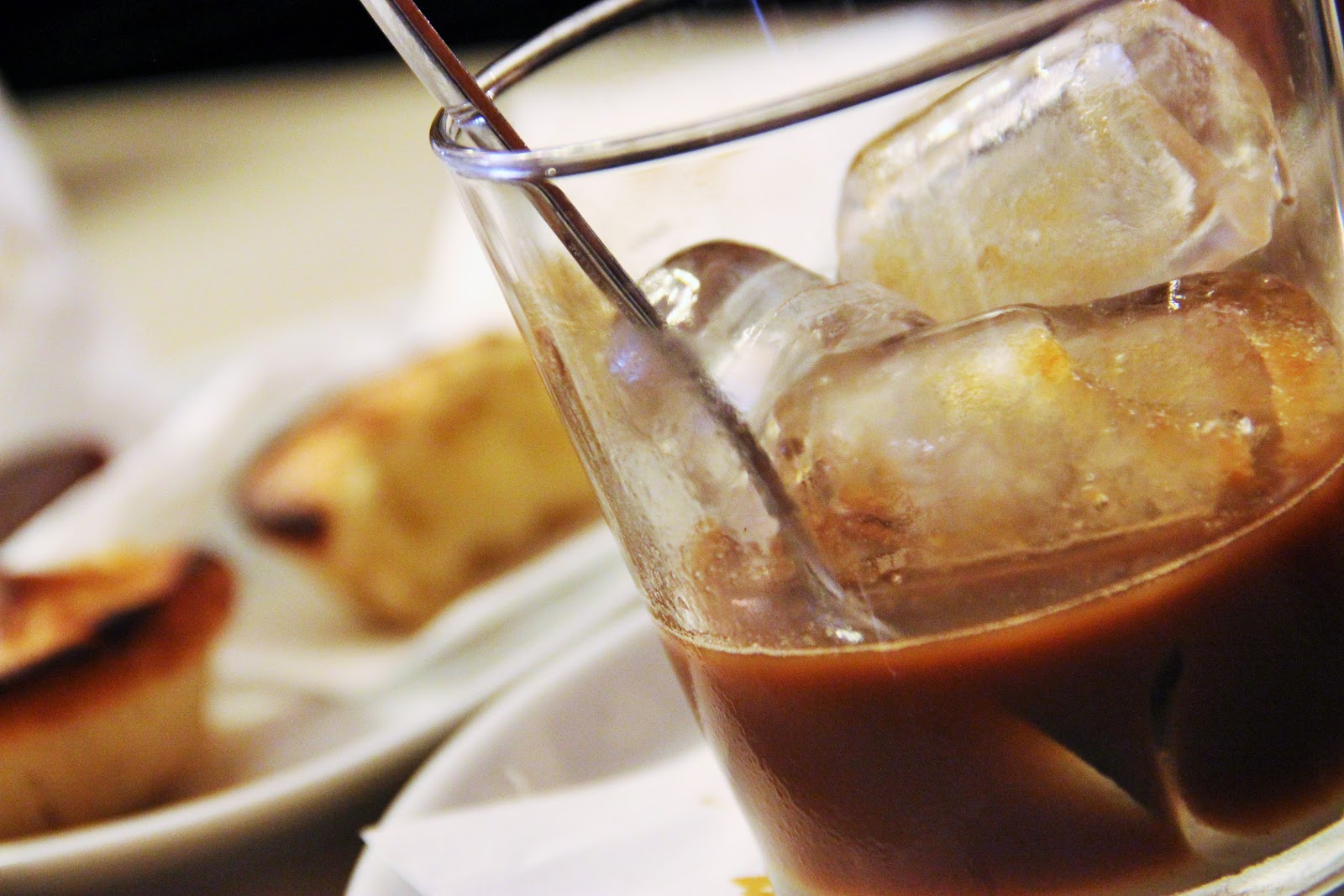 Caffè in ghiaccio con latte di mandorla Made in Taranto: ecco dove