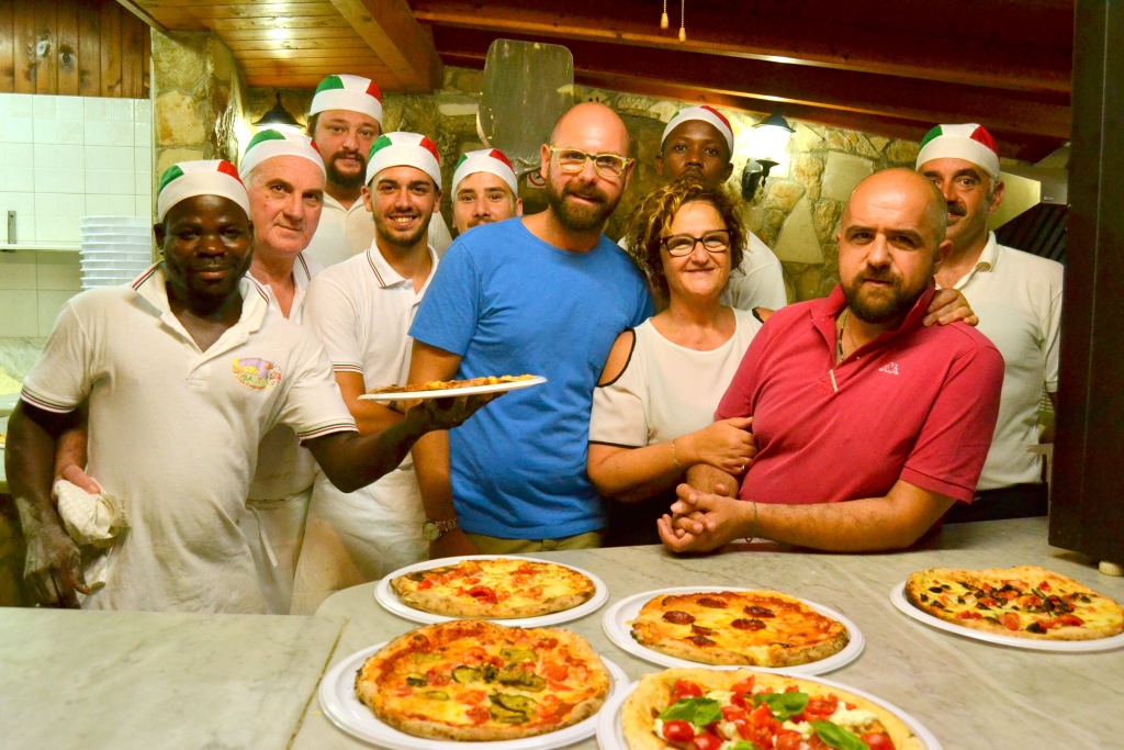 Bart, a Taranto la pizzeria popolare che mette d’accordo tutti