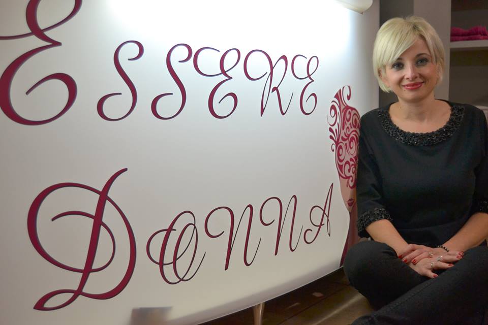 la tarantina Rosa Acquaro tra le 8 hair stylist di Farmaca International